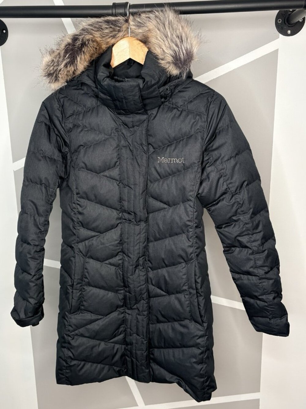 Marmot Montreal Puffer Parka Women's M Grey Coat 700 Fill Down Faux Fur Hood